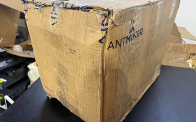 Bitmain Antminer S21 Miner 200TH (Hardware Only) + APW171215A Power Supply