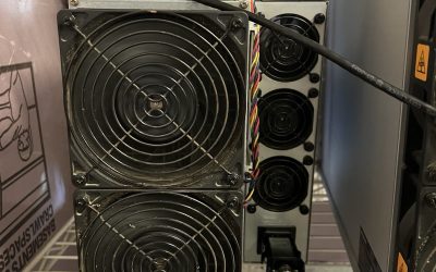 USED – Bitmain Antminer S21 200TH Bitcoin Miner – SHA-256 ASIC – BOX